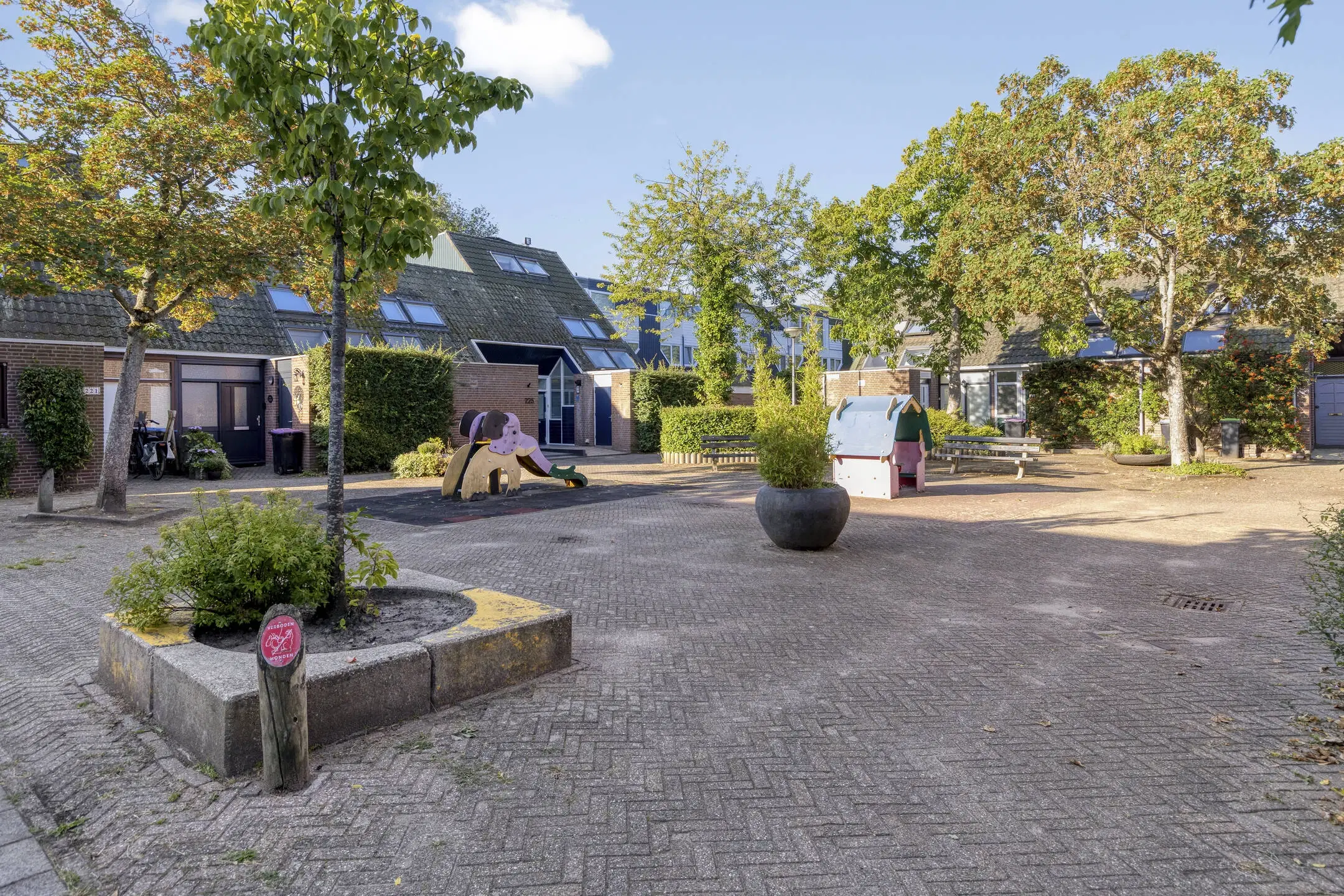 Spijkenisse, Egelveen 220