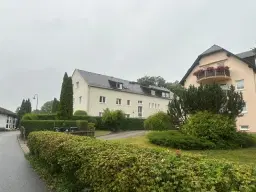 Vrijstaande woning + garage op 640 m² eigendomsperceel in Schneeberg, West Erstgebergte - Duitsland