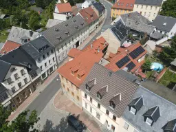 2 wooneenheden aan het marktplein van Berga / Elster - Duitsland