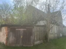 Vrijstaand landhuis op kavel van ca. 1.090 m², met schuur in Rohndorf (Südliches Anhalt) Halle-Leiptzig-Flughafen - Duitsland