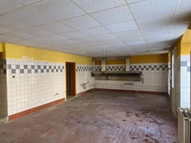 Karakteristiek pand met horeca- en woonfunctie aan de Markt te Reichenbach - Duitsland