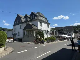 Eigendomsperceel in Braubach (achter woonhuizen), nabij Koblenz - Duitsland