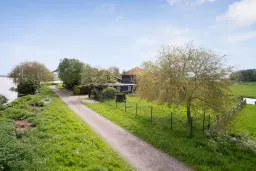 Stierop  1, De Woude