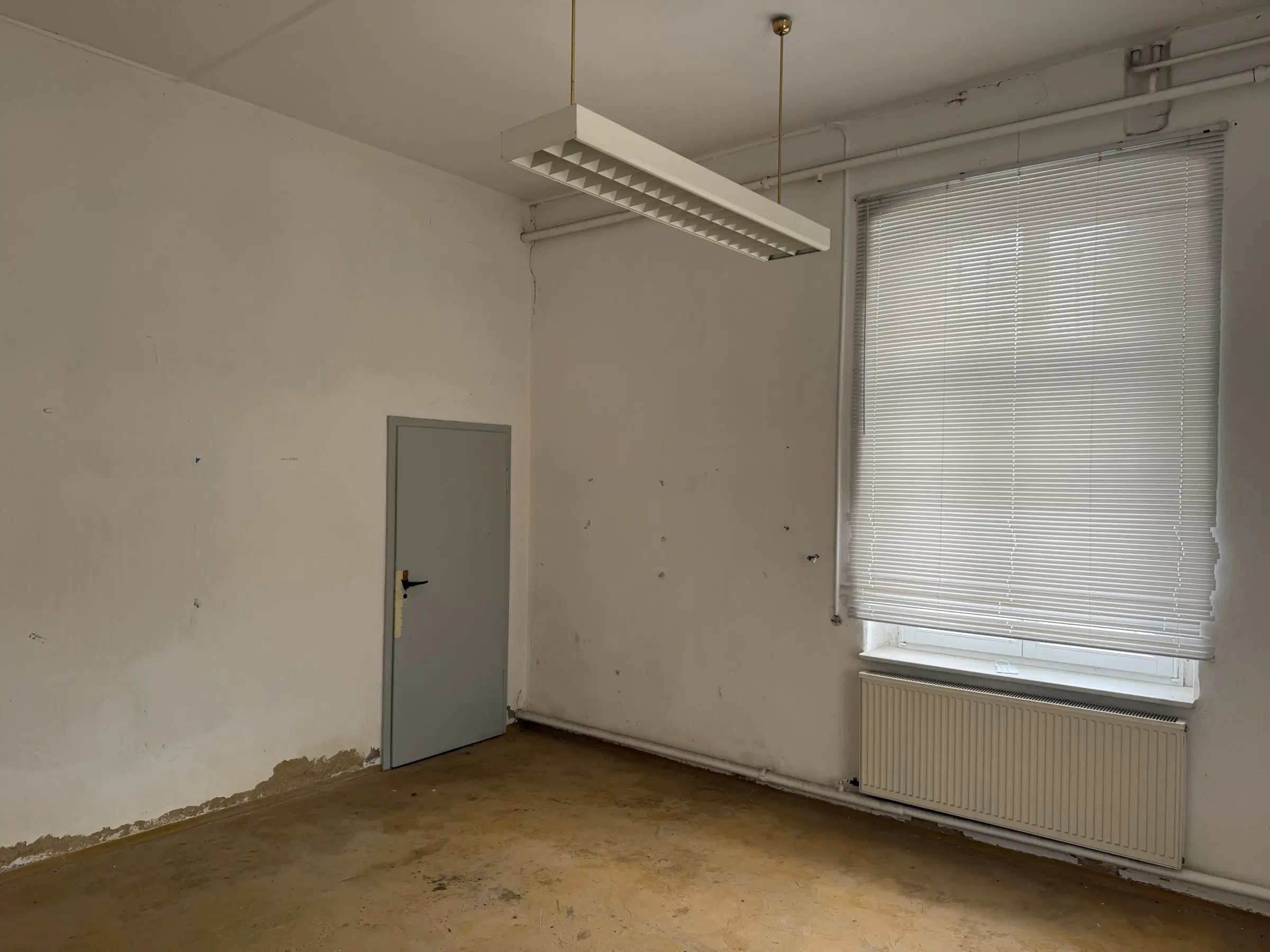 Voormalige textielfabriek op perceel van 5.493 m² - Walddorf- Duitsland
