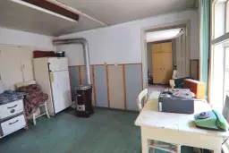 Huis met twee verdiepingen + 660 m² grond in Karan Varbovka - Bulgarije