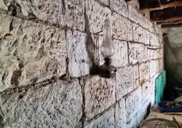 Huis met twee verdiepingen + 660 m² grond in Karan Varbovka - Bulgarije