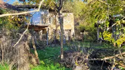 Huis met een perceel van 3.995 m² en bijgebouwen in Kosta Perchevo - Bulgarije