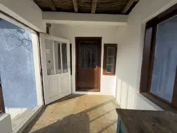 Huis op perceel van 1.900 m² in Slatina, regio Silistra - Bulgarije