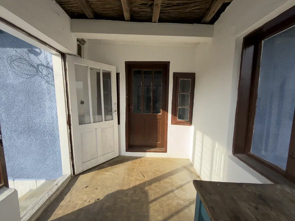 Huis op perceel van 1.900 m² in Slatina, regio Silistra - Bulgarije