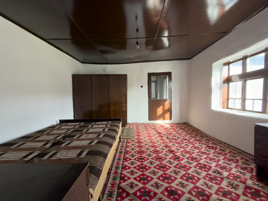 Huis op perceel van 1.900 m² in Slatina, regio Silistra - Bulgarije
