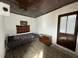 Huis op perceel van 1.900 m² in Slatina, regio Silistra - Bulgarije