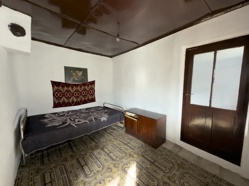 Huis op perceel van 1.900 m² in Slatina, regio Silistra - Bulgarije