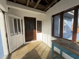 Huis op perceel van 1.900 m² in Slatina, regio Silistra - Bulgarije