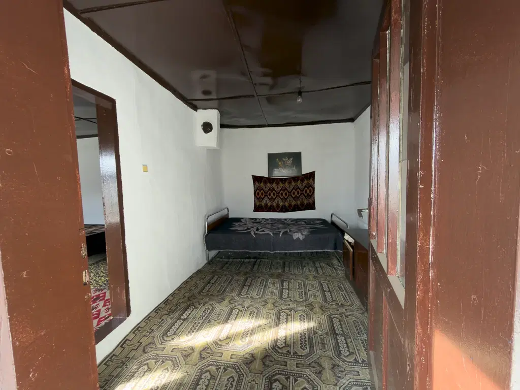 Huis op perceel van 1.900 m² in Slatina, regio Silistra - Bulgarije