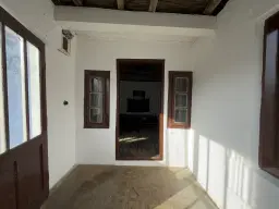 Huis op perceel van 1.900 m² in Slatina, regio Silistra - Bulgarije