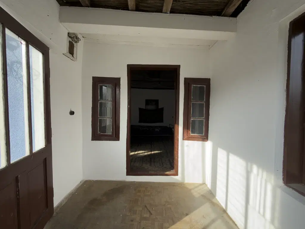 Huis op perceel van 1.900 m² in Slatina, regio Silistra - Bulgarije