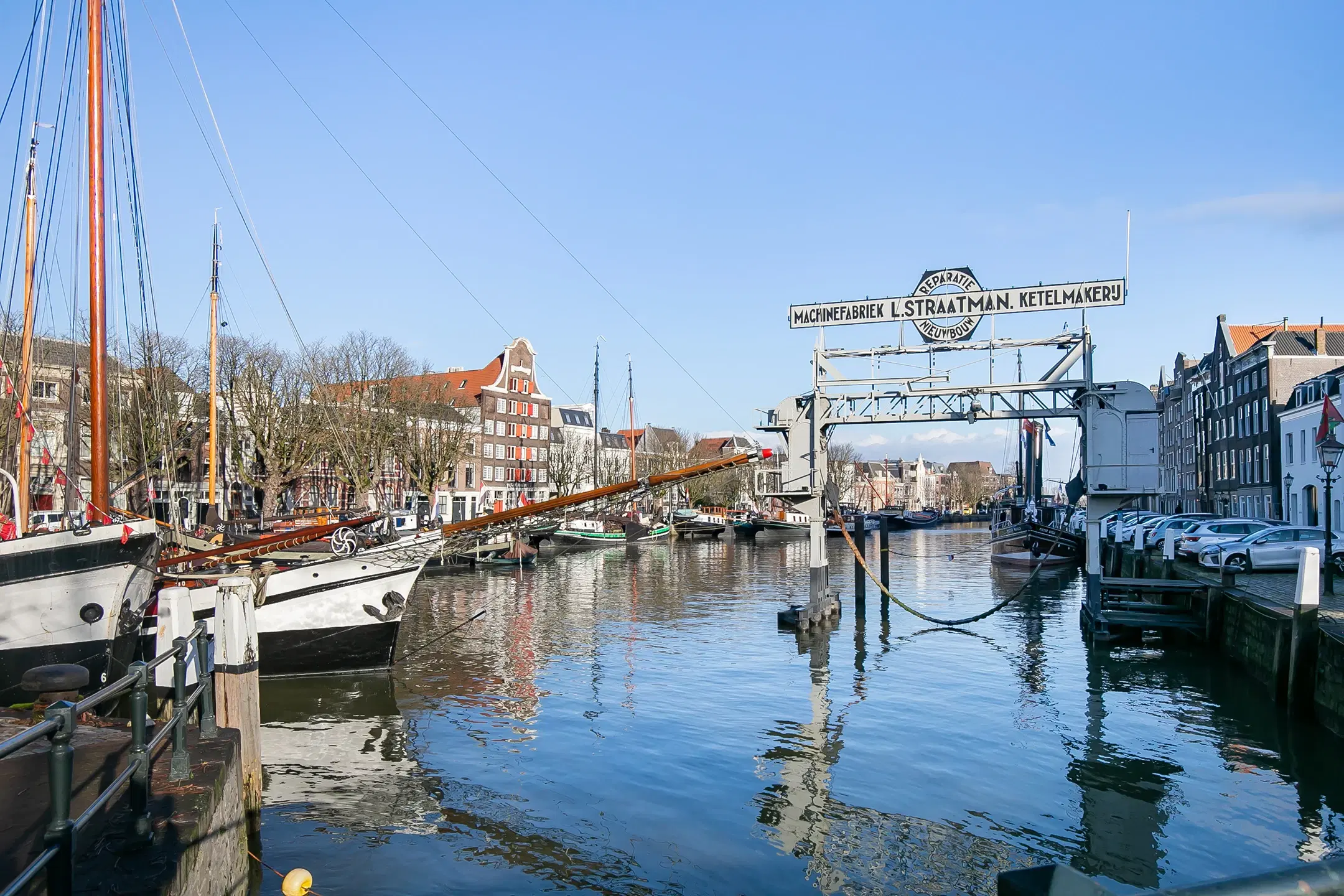 Dordrecht, Nieuwe Haven 23 - 24