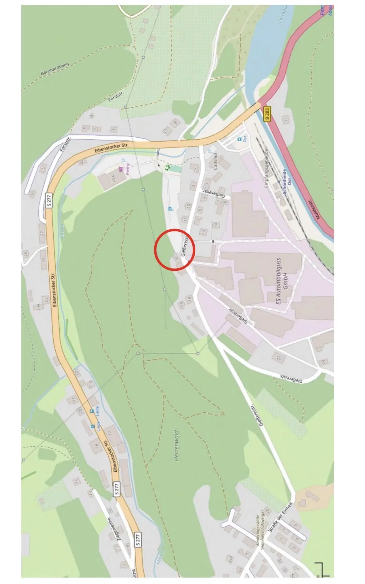 Gebouw met aangrenzend bosgebied in Schönheide - Duitsland