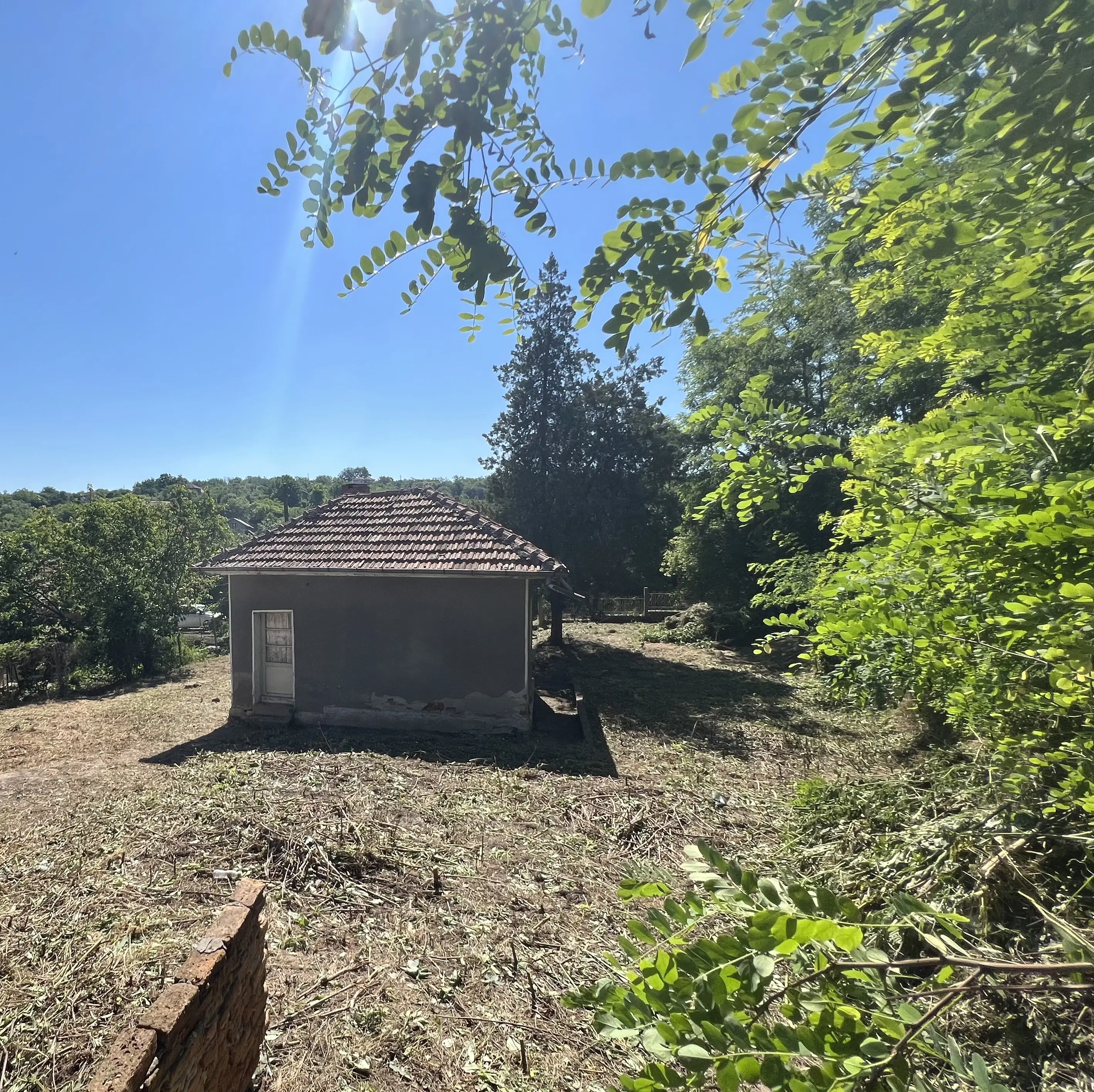 Huis met bijgebouw en schuren in Karamanovo (Ruse) - Bulgarije