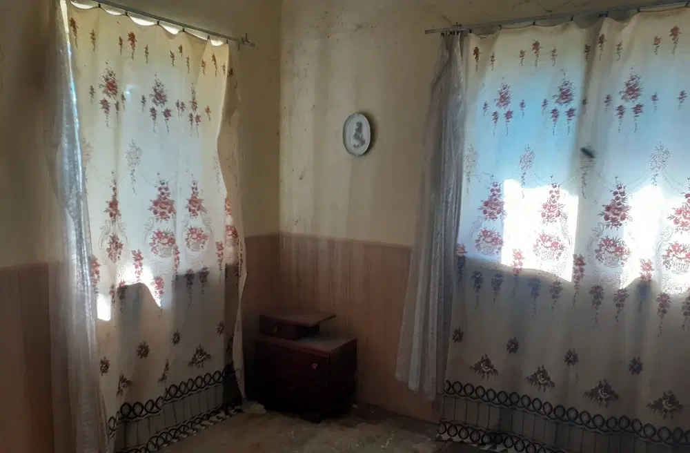 Huis met bijgebouw en schuren in Karamanovo (Ruse) - Bulgarije