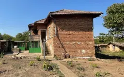 Huis met 2.170 m2 grond en bijgebouwen in Gorna Studena (Veliko Tarnovo) - Bulgarije