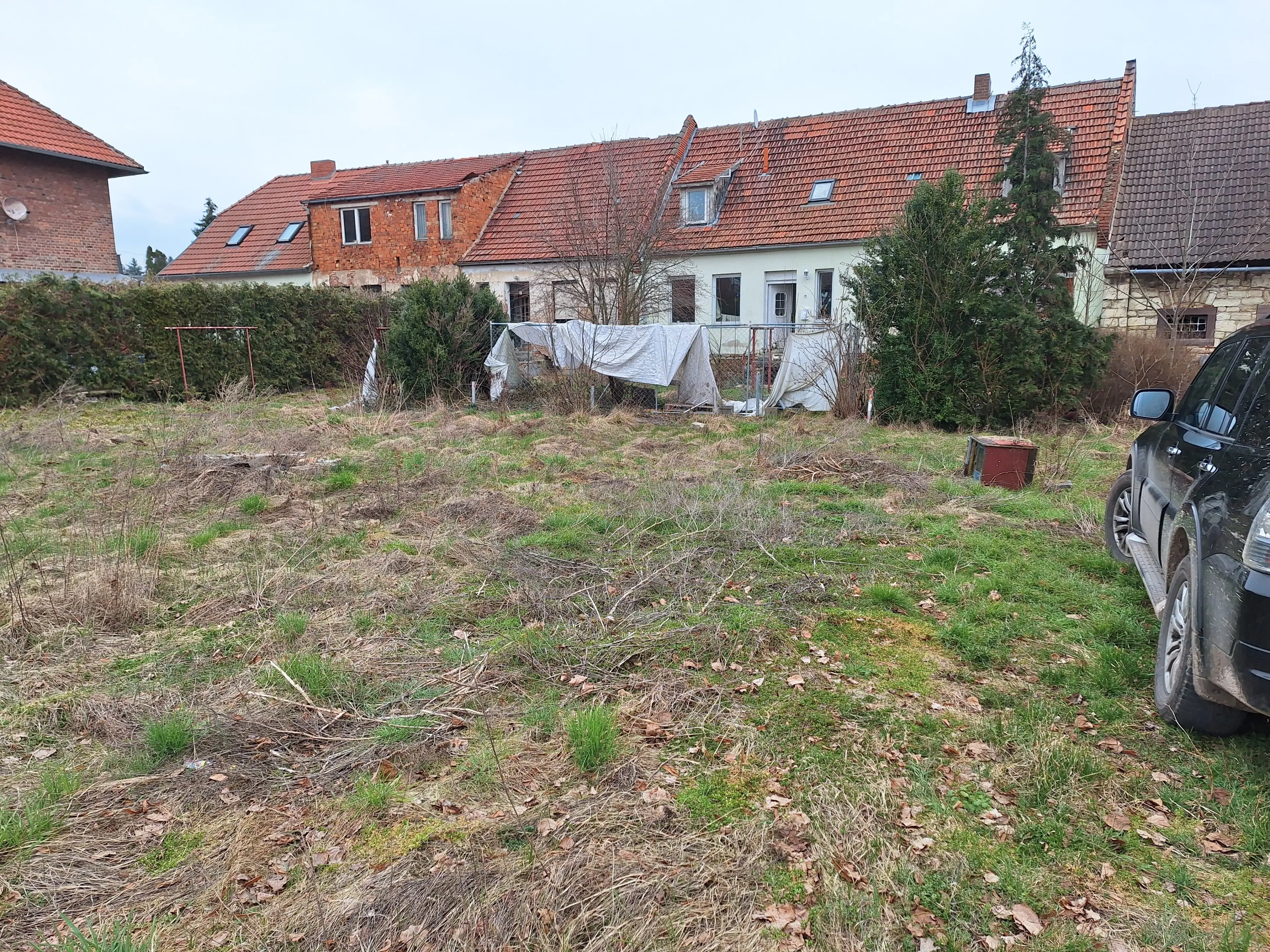 Huis met grond en schuur in Hohenebra - Duitsland