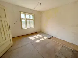 Huis met grond en bijgebouwen in Gorna Studena - Bulgarije