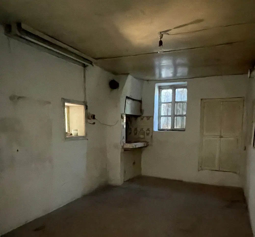 Huis met grond en bijgebouwen in Gorna Studena - Bulgarije