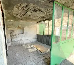 Huis met grond en bijgebouwen in Gorna Studena - Bulgarije