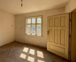 Huis met grond en bijgebouwen in Gorna Studena - Bulgarije