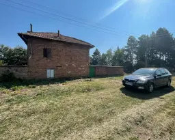 Huis met grond en bijgebouwen in Gorna Studena - Bulgarije