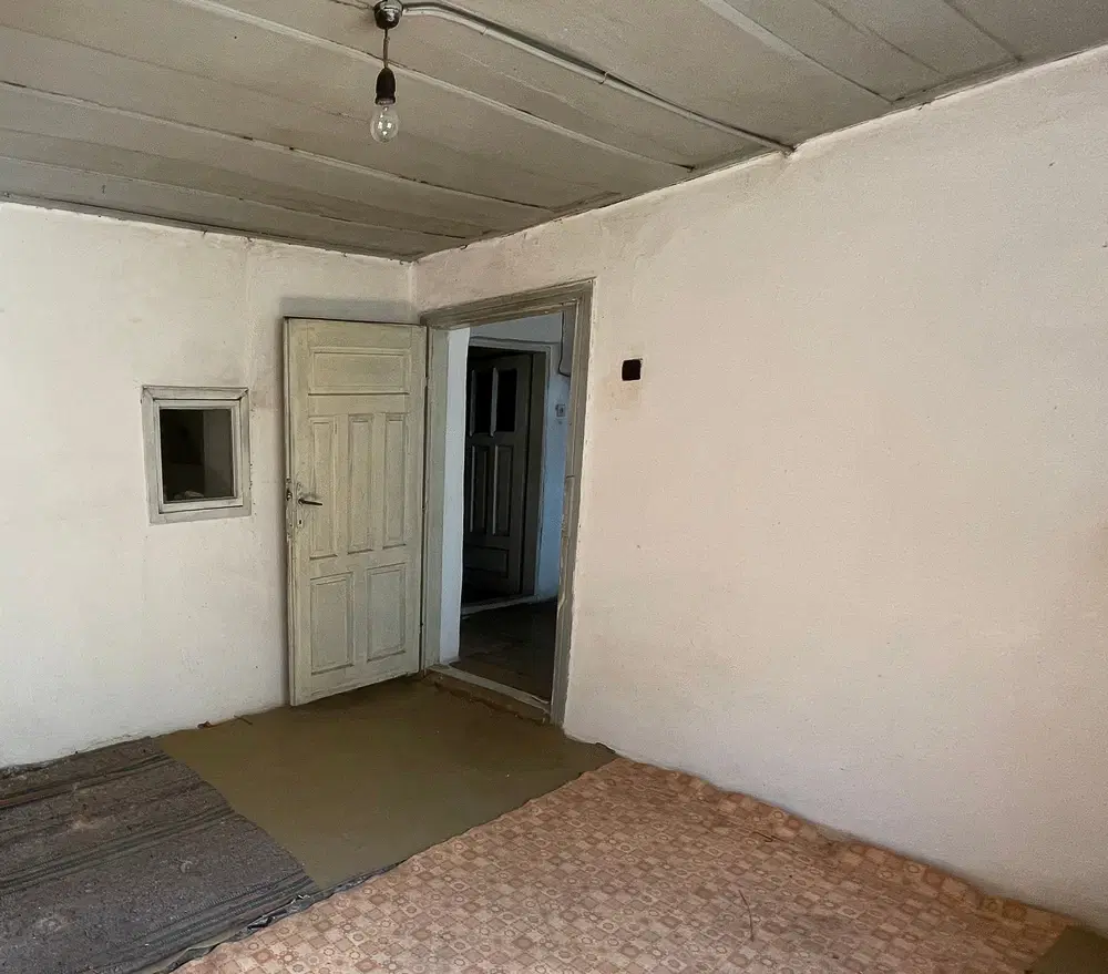 Huis met grond en bijgebouwen in Gorna Studena - Bulgarije