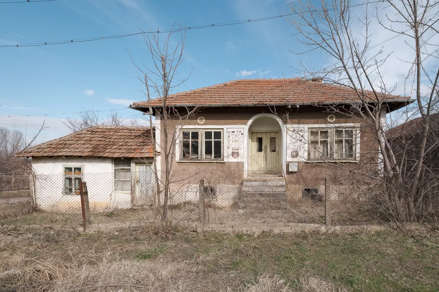 Huis met grond en bijgebouw in Belotintsi - Bulgarije