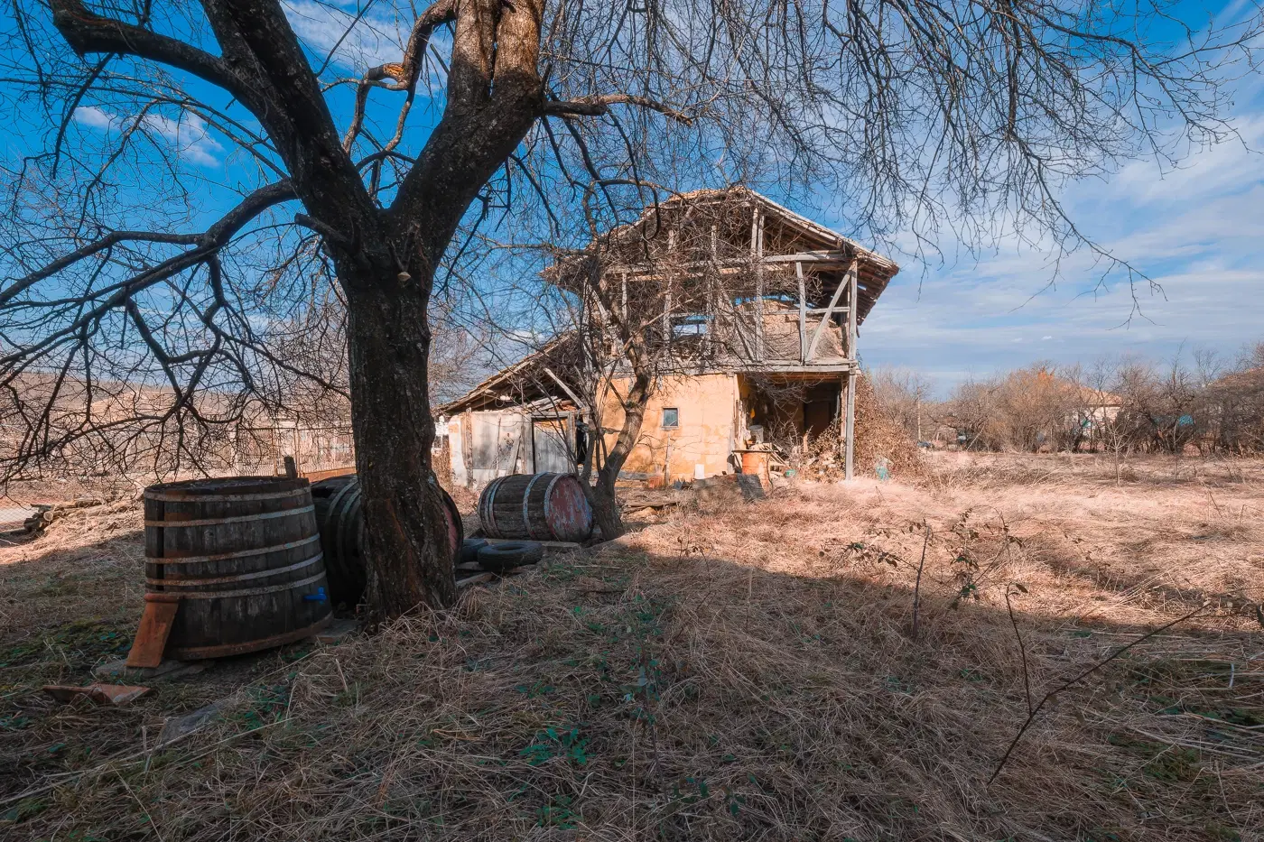 Huis met grond en bijgebouw in Belotintsi - Bulgarije