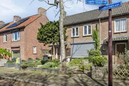 Oudenbosch, Esdoornstraat 15