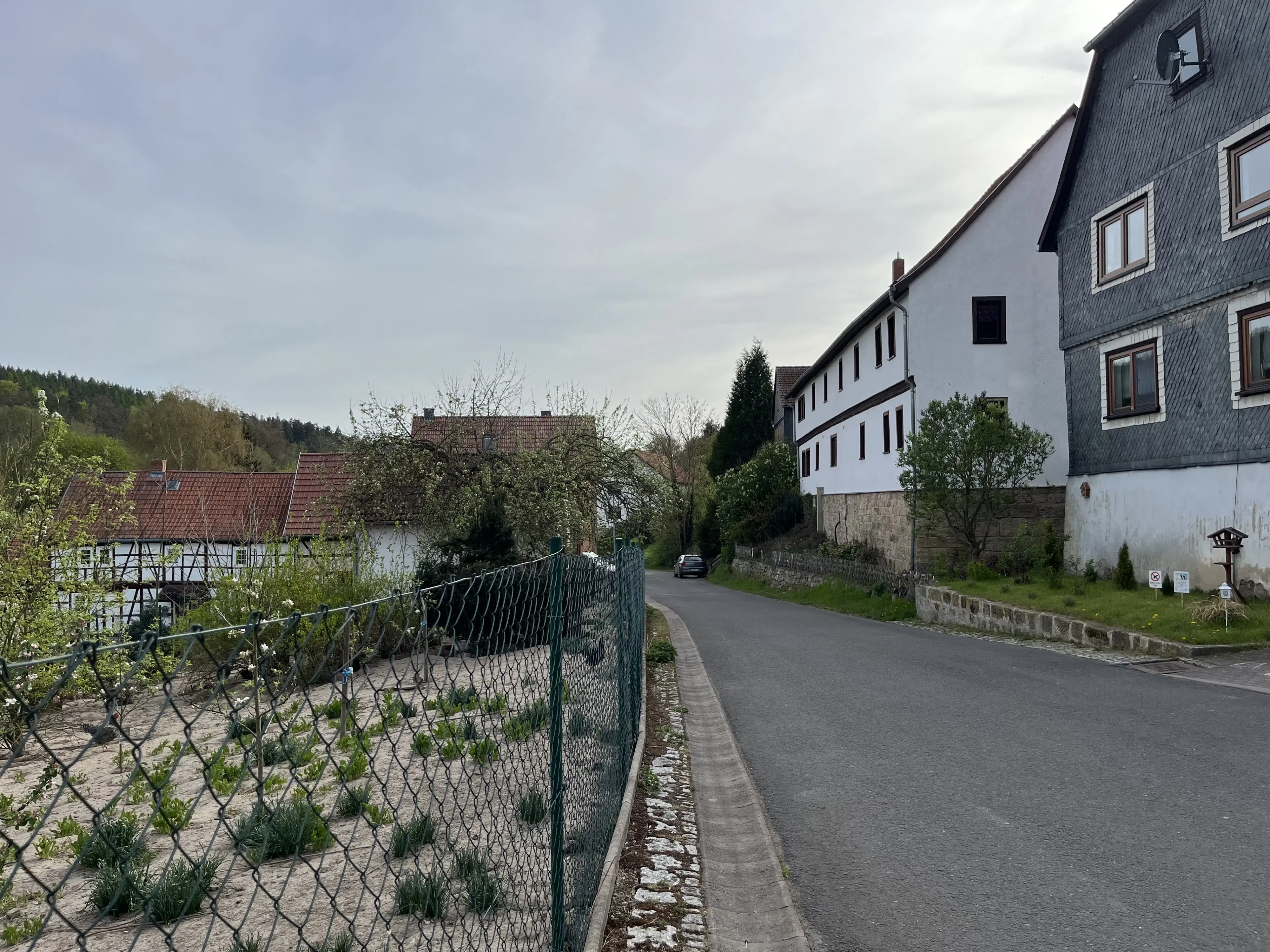 Driezijdig gebouw met binnenhof en commerciële mogelheden in Arnstadt - Duitsland