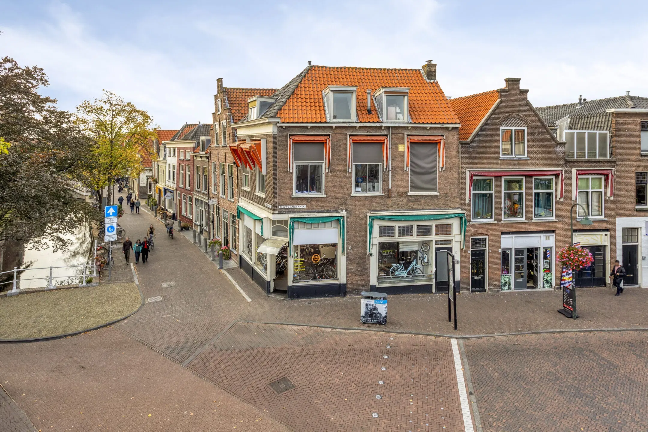 Combinatie: Delft, Vrouwenregt 1 & Nieuwe Langendijk 2
