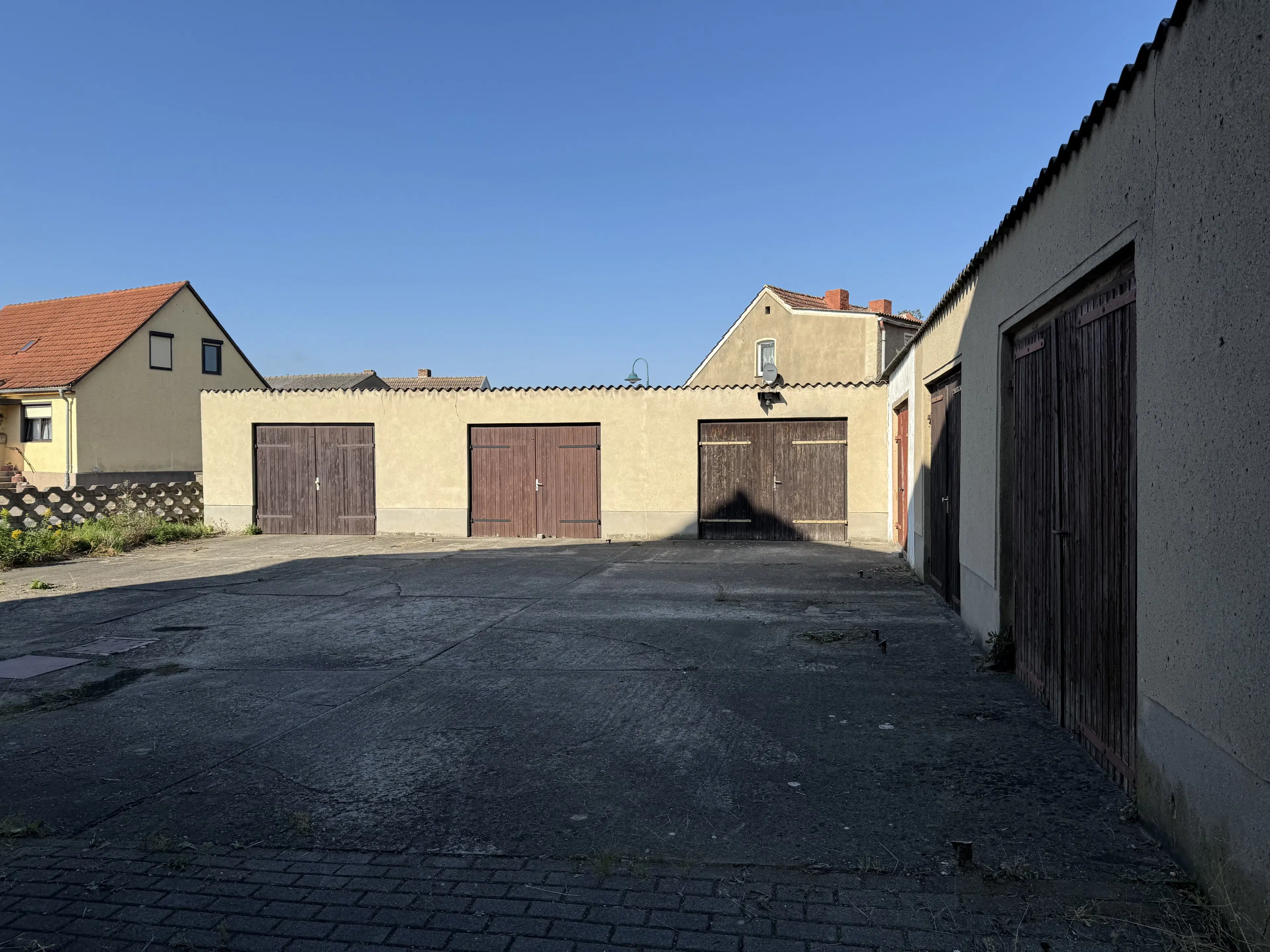 Beleggingsobject met 7 ruime appartementen en garages nabij Maagdenburg, Hamersleben - Duitsland