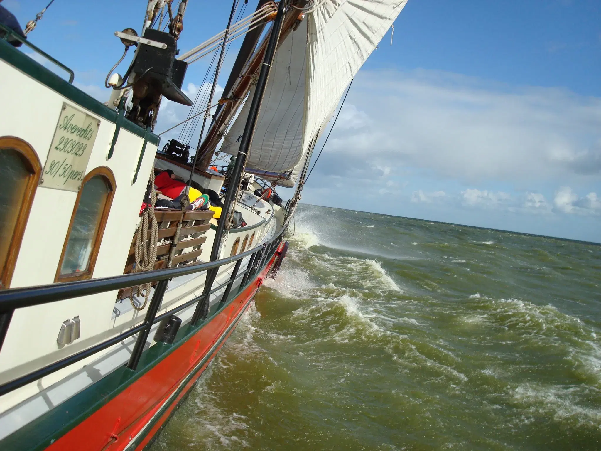 Zeilcharterschip 'Averechts' te Harlingen
