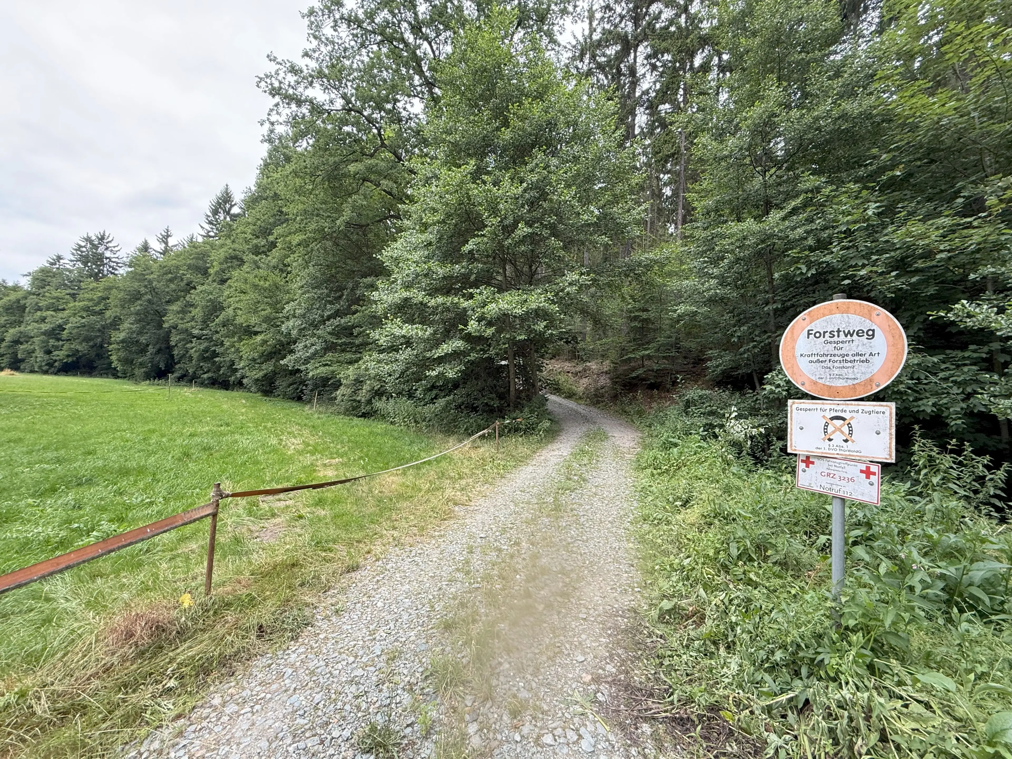 Perceel van 1.429 m² in de natuur van Greiz, Thüringen - Duitsland