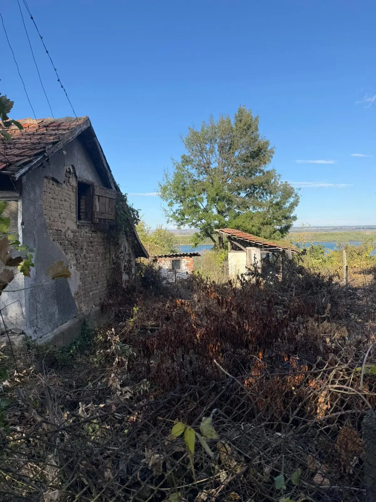 Huis met uitzicht op de rivier de Donau en 449 m² grond in Oryahovo - Bulgarije