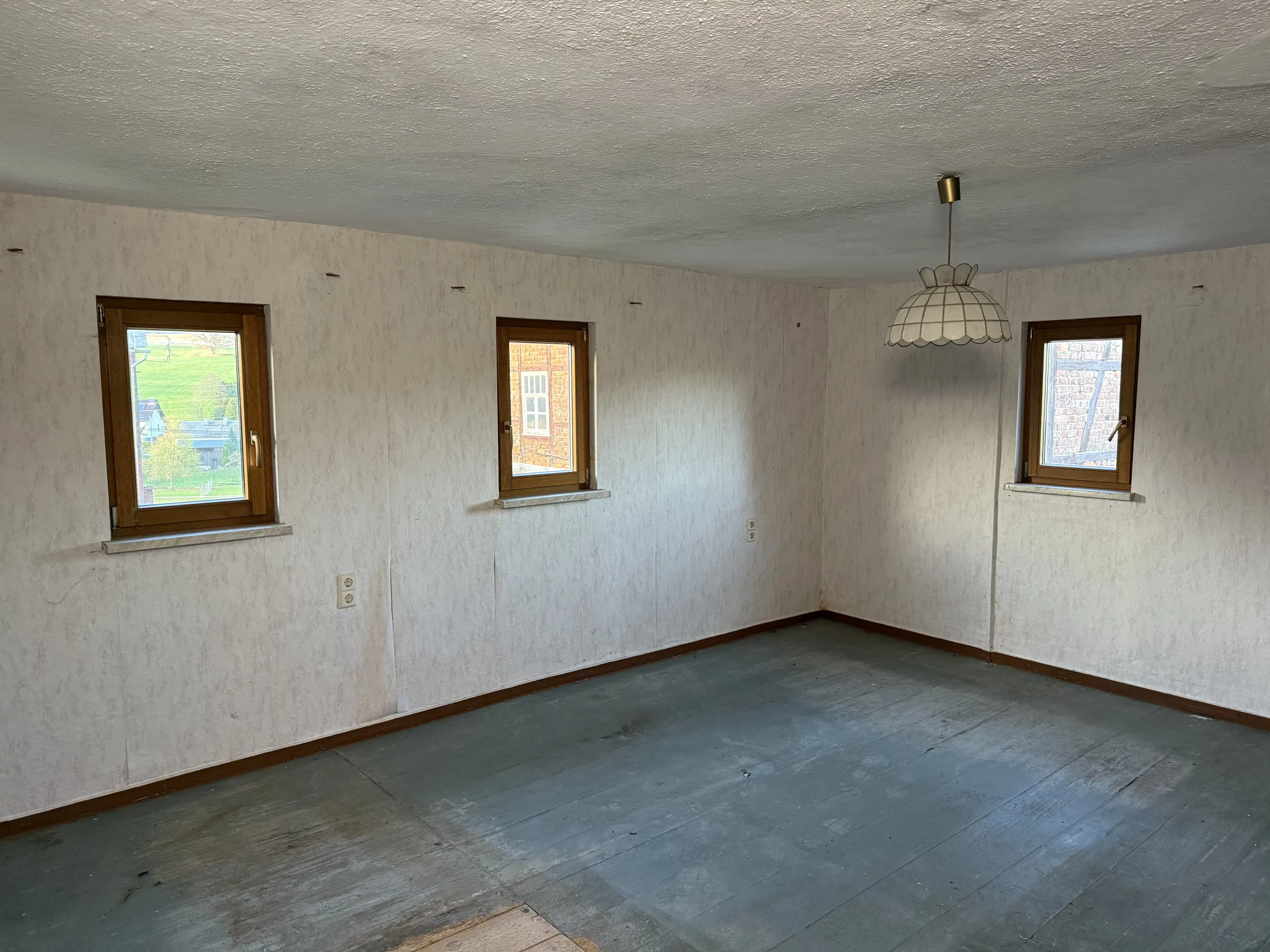 Idyllisch 4-zijdig landgoed met mogelijkheden tot B&B op perceel van 3.451 m² in Heinsdorfergrund - Duitsland