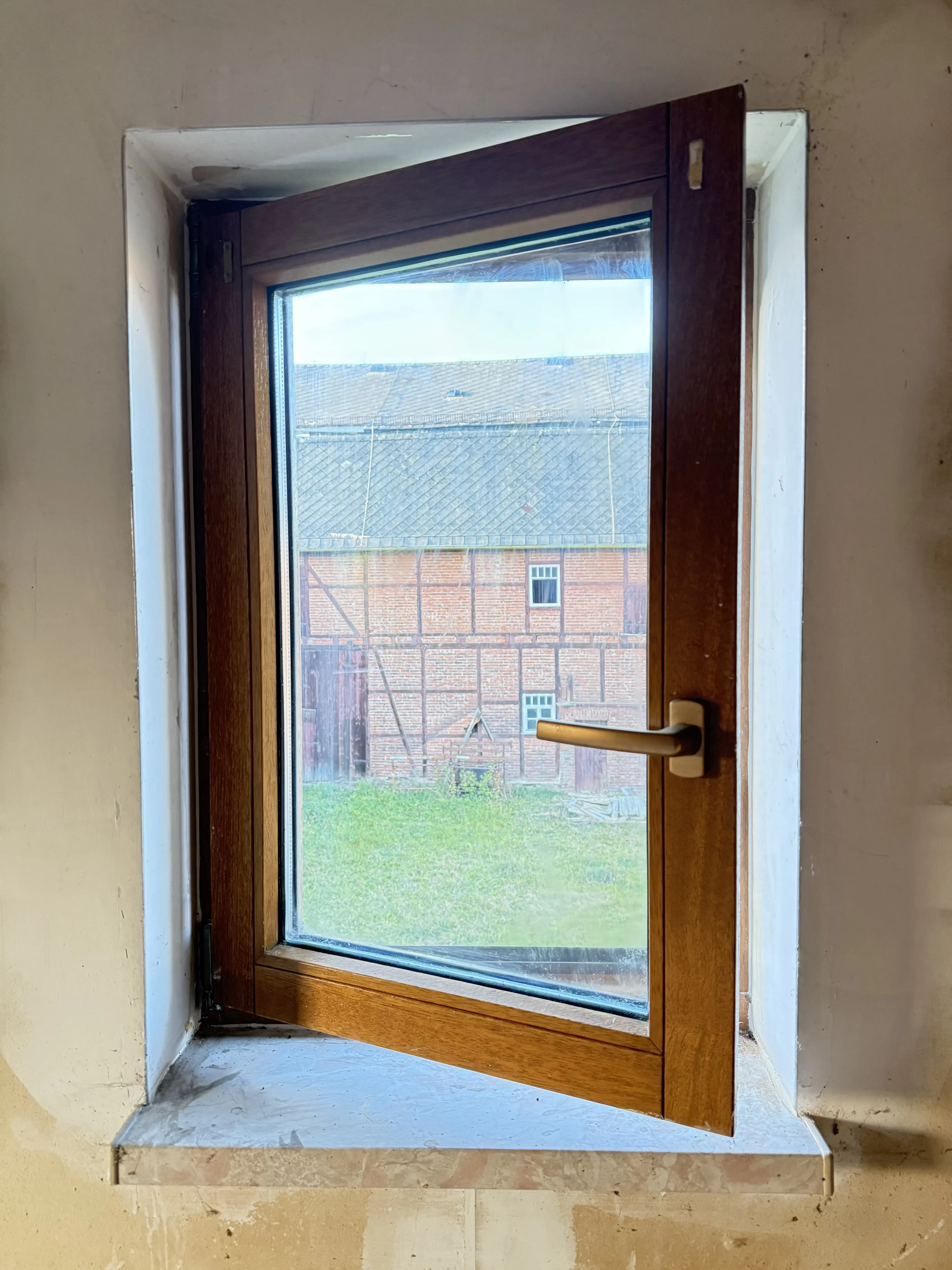 Idyllisch 4-zijdig landgoed met mogelijkheden tot B&B op perceel van 3.451 m² in Heinsdorfergrund - Duitsland