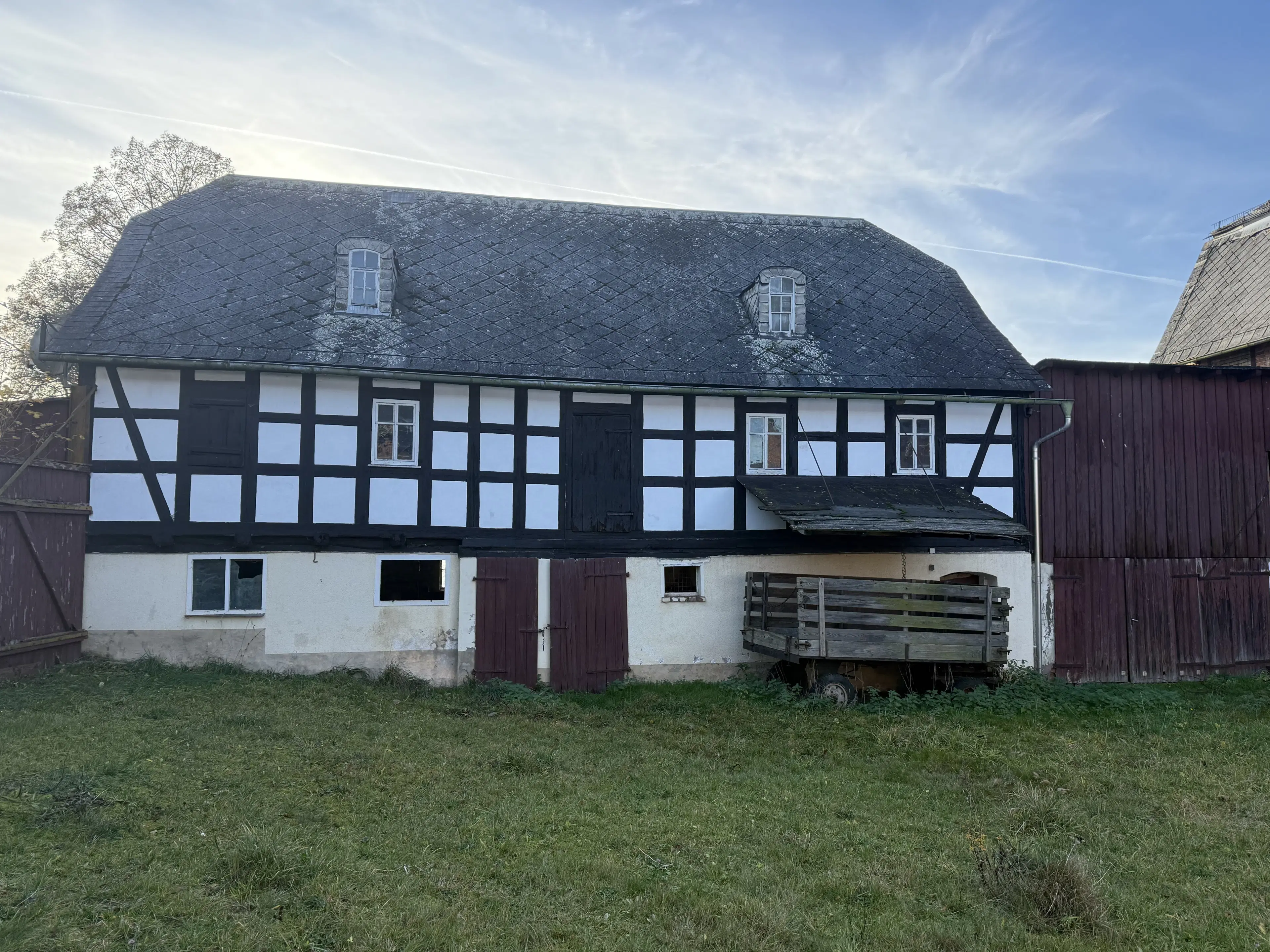 Idyllisch 4-zijdig landgoed met mogelijkheden tot B&B op perceel van 3.451 m² in Heinsdorfergrund - Duitsland