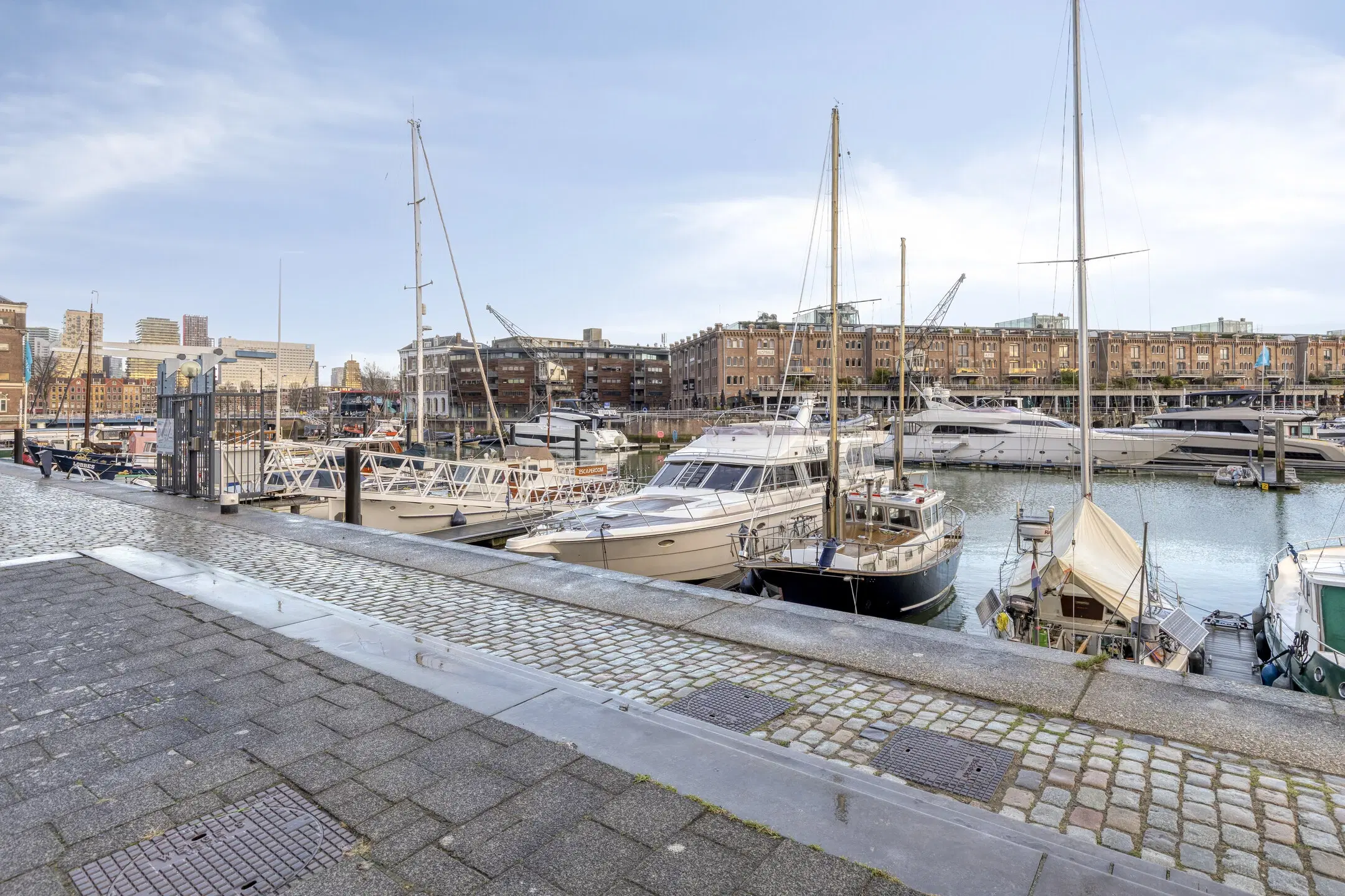 Rotterdam, Helmersstraat 143