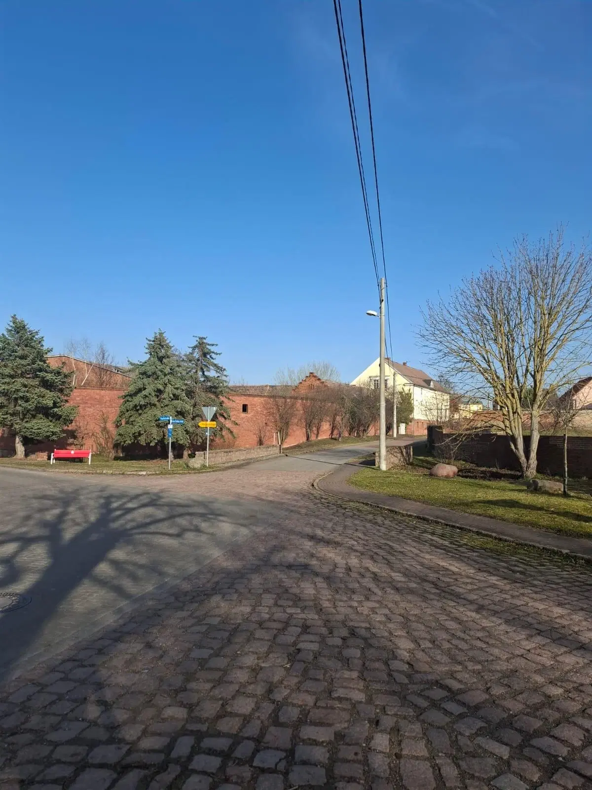 Vrijstaande eengezinswoning met bijgebouw in Könnern, OT Golbitz - Duitsland