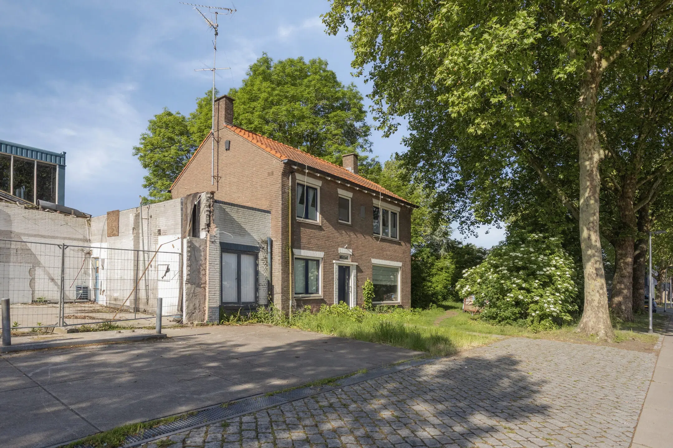 Herontwikkelingslocatie | Deventer, Industrieweg 14 - 16
