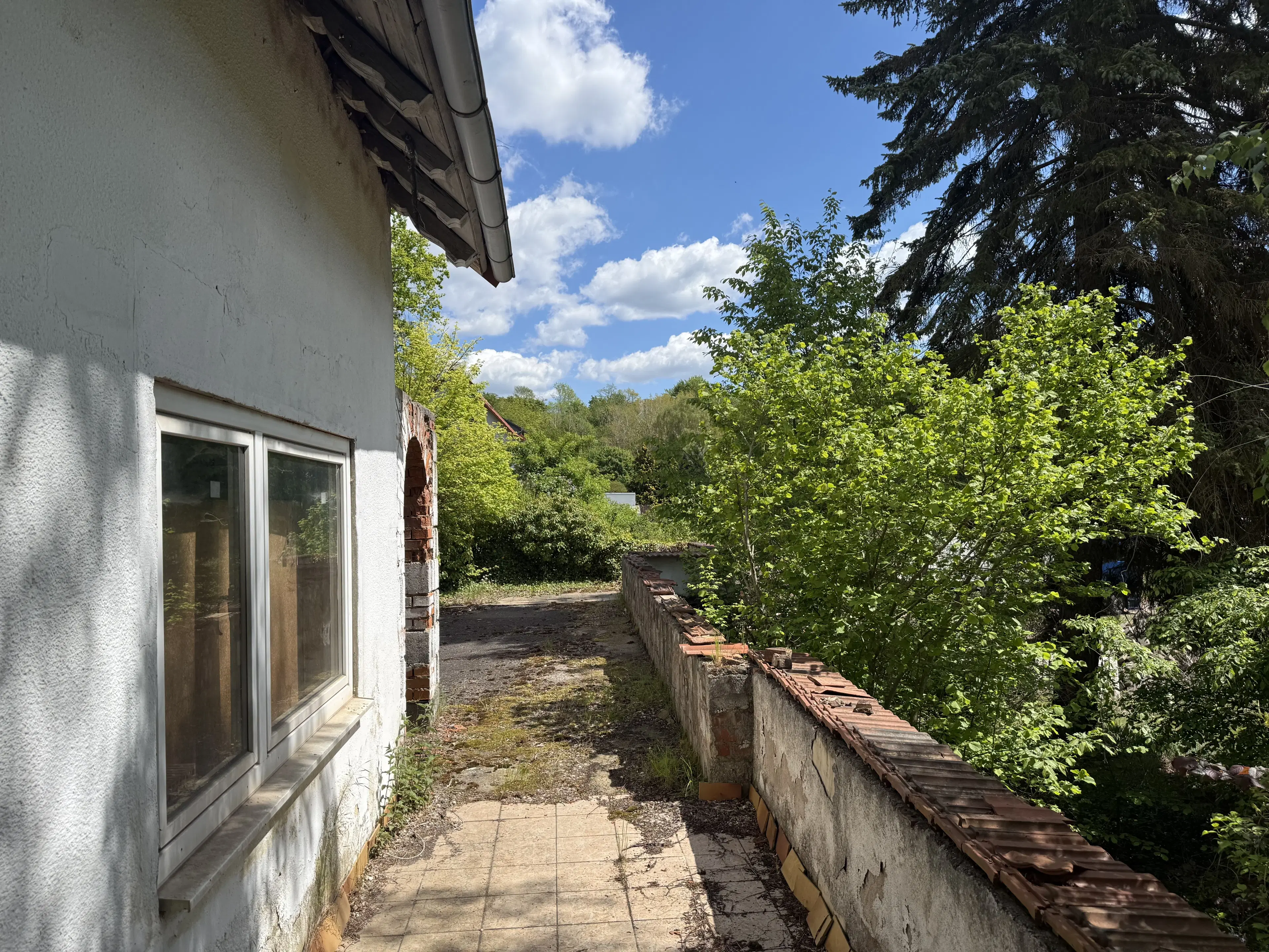 3 wooneenheden op perceel 1.398 m² in Gerstungen, nabij Eisenach - Duitsland