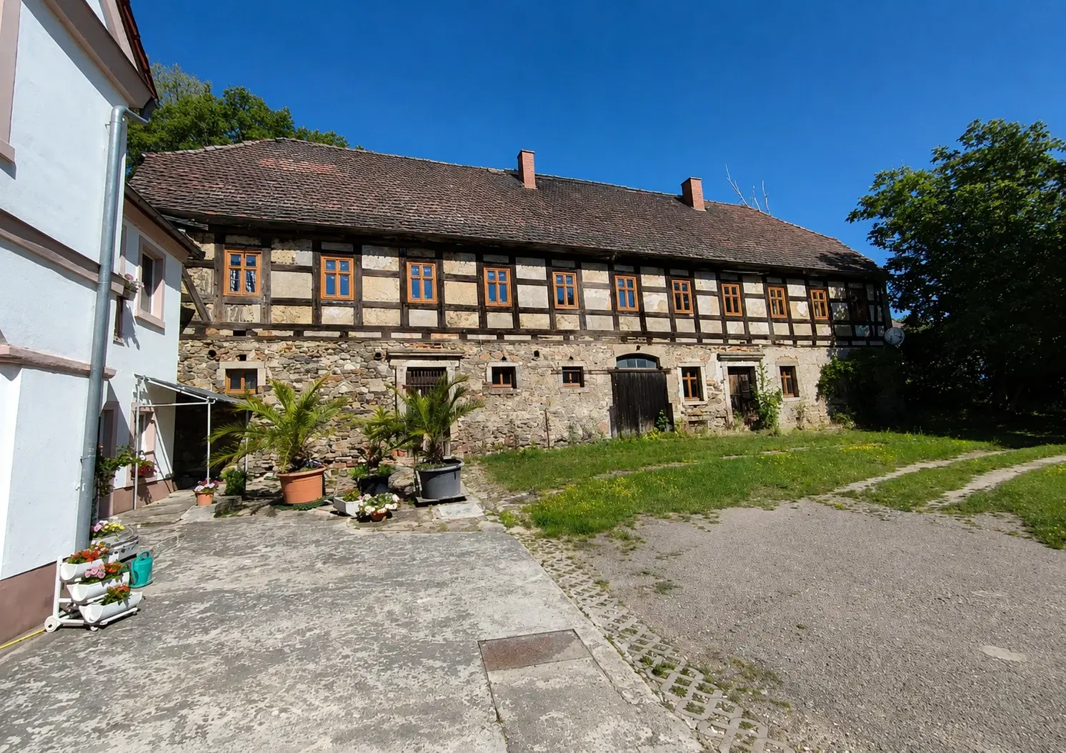 Karakteristieke Vakwerkvilla op perceel van 979 m² in Riesa - Duitsland