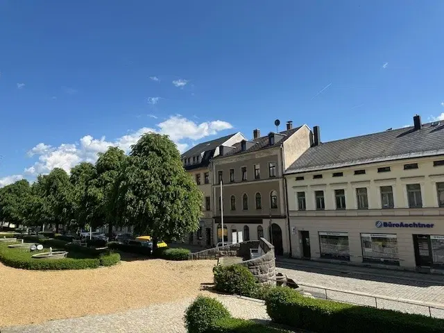 60 appartementen / studio’s, bouwjaar 1988, 25 verhuurd (€ 82.800,= huur) - Markneukirchen - Duitsland